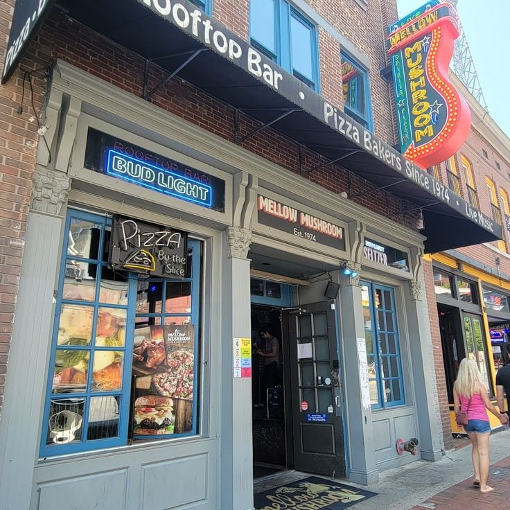 Mellow Mushroom Broadway