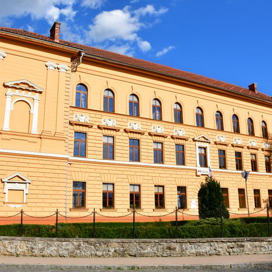 Hradná škola, škola základná I.