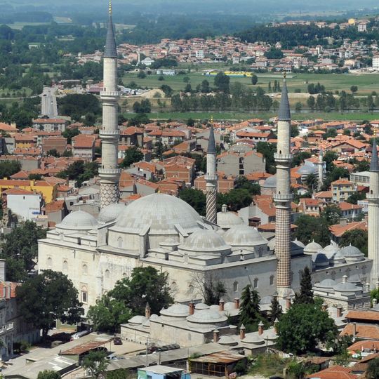 Mosquée Üç Şerefeli