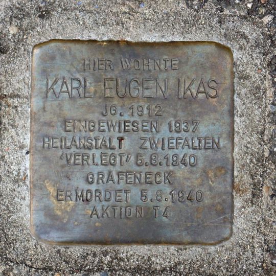 Stolperstein en memoria de Karl Eugen Ikas