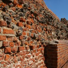 Mur, tzw. Kazimierzowski (na posesji)