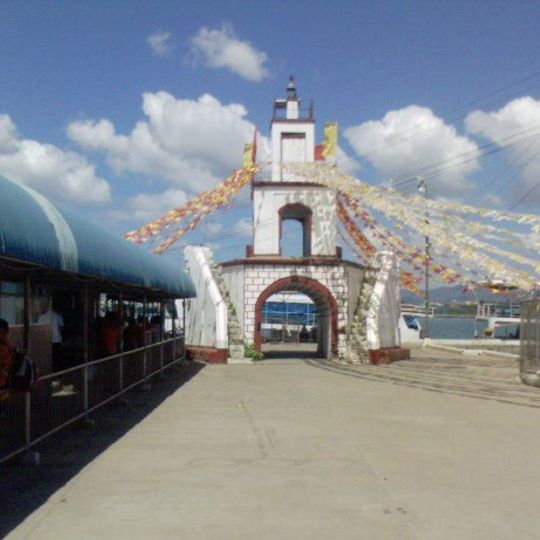 Muelle Osmeña Lighthouse