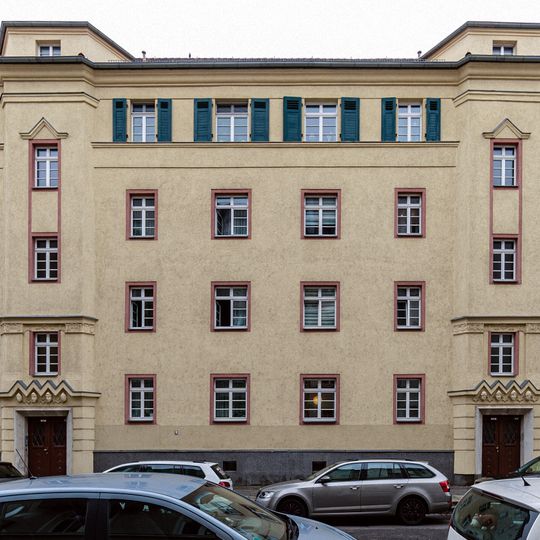 Paul-Heyse-Straße 9; 11; 13; 15