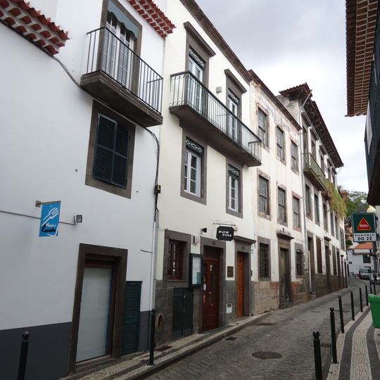 Edifício na rua de São Pedro, n.º 15