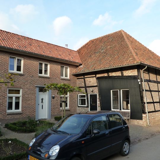 Rondelenstraat 8, Mheer