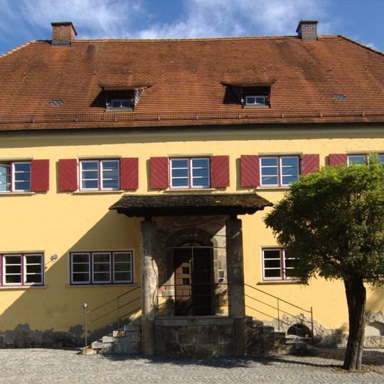 Ehemaliges Polizeidienstgebäude, jetzt Finanzamt