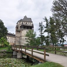 Lávka ze zámku Blatná do zámeckého parku