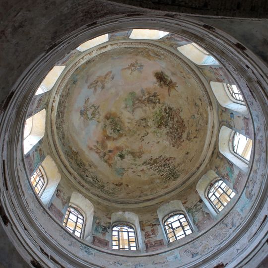 Духовская церковь с живописью