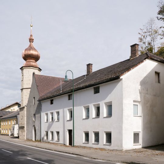 Wohnhaus, ehem. Spitalsgebäude