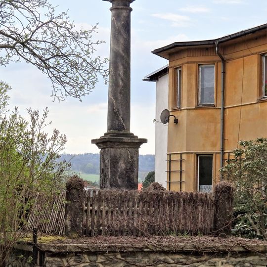 Pohraniční Stráže wayside cross near 2081