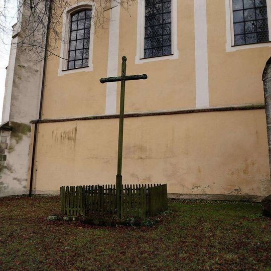 Kříž u kláštera sv. Dobrotivé