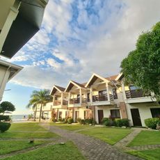 Lafaayette Luxury Suites