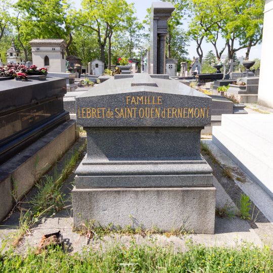 Grave of Lebret de Saint Ouen d'Ernemont