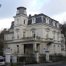 Bayreuther Straße 4