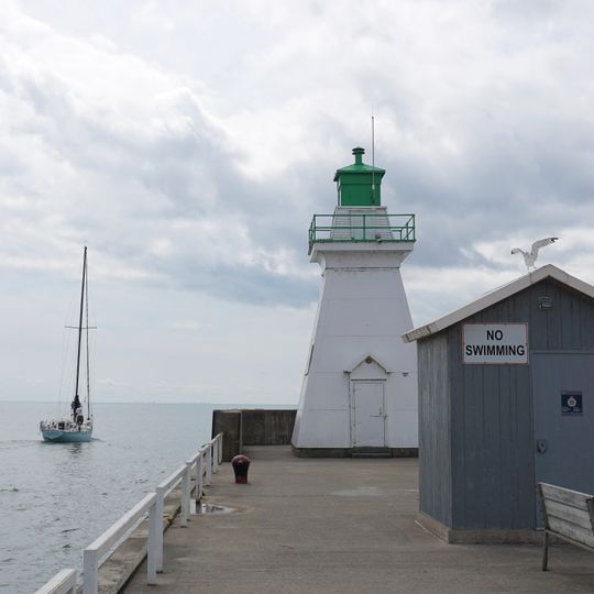 Port Dover West Pier Lighthouse