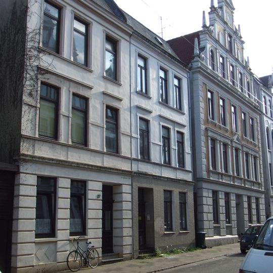 Mietshaus Heinrichstraße 27