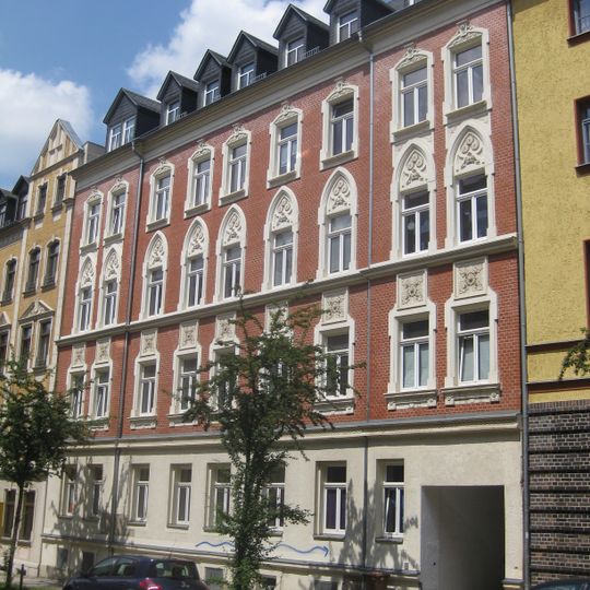 Mietshaus in geschlossener Bebauung Ludwig-Kirsch-Straße 21