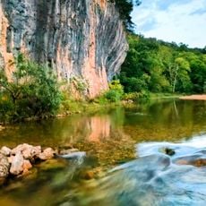 Echo Bluff State Park
