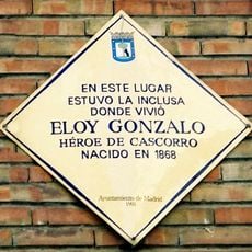 Placa conmemorativa en honor a Eloy Gonzalo