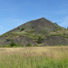 Spoil tips 87 and 92