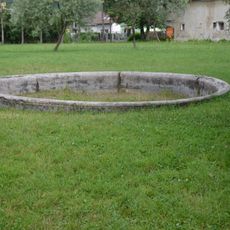 Hronsecký kaštieľ, Sóosovsko-Géczyovský kaštieľ, fontána