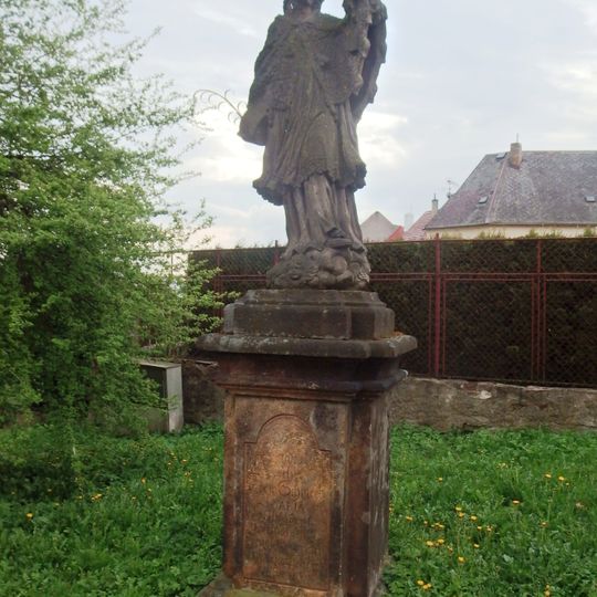 Socha svatého Jana Nepomuckého v ulici Třebízského