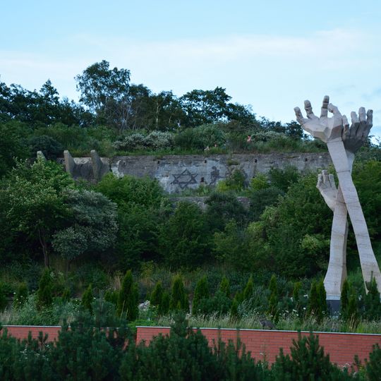 Holocaust memorial Yantarnyi
