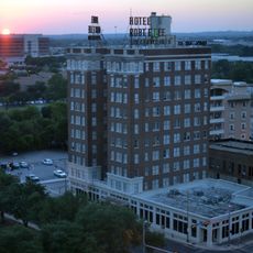 Robert E. Lee Hotel