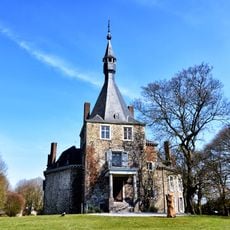 Waroux Castle
