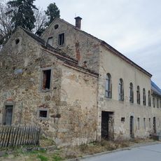 Gasthof Hauswalde mit Saalanbau sowie Wohnhaus mit Laden Ohorner Straße 2