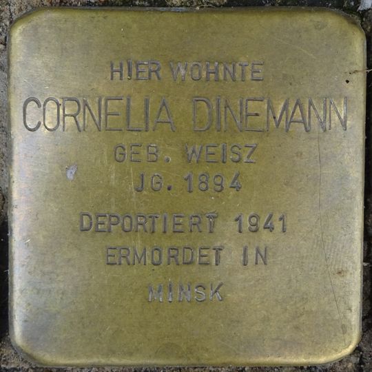 Stolperstein en memoria de Cornelia Dinemann