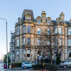 114, 116, 118 Queen's Drive