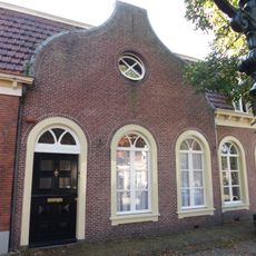 Pand zonder verdieping pand onder mansarde dak