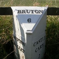 Milepost, just N of Cannard's Grave, near Gore End Farm