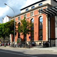 Pôle européen de gestion et d'économie