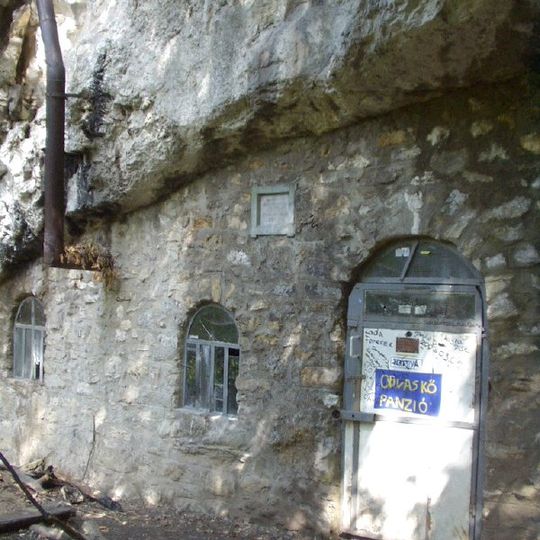 Odvas-kő Rock Shelter