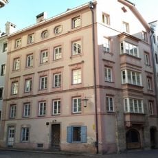 Wohn- und Geschäftshaus