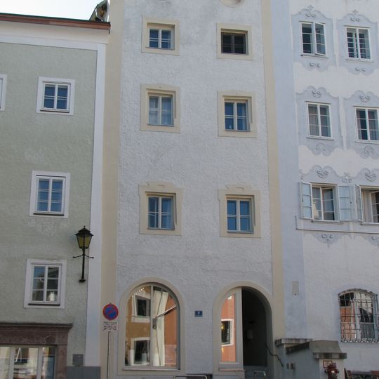 Schöndorferplatz 2, Hallein