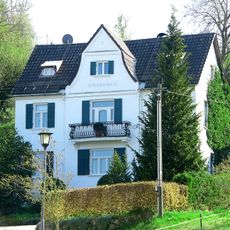 Villenartiges Wohnhaus, sogenanntes Haus Bergschlössl