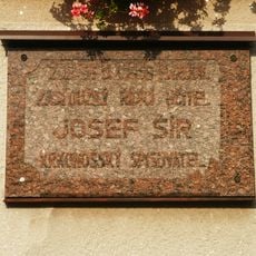 Pamětní deska spisovatele Josefa Šíra