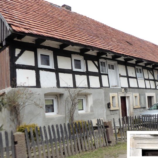 Dom mieszkalno-gospodarczy nr 5