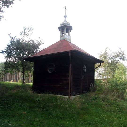 Kaple západně od Radějova