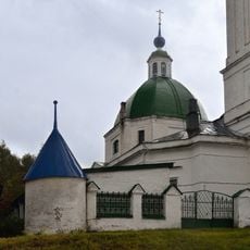 Ограда с воротами (Леоново)