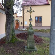 Kříž u kaple