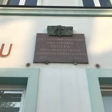 Pamětní deska dělnického spolku Školka