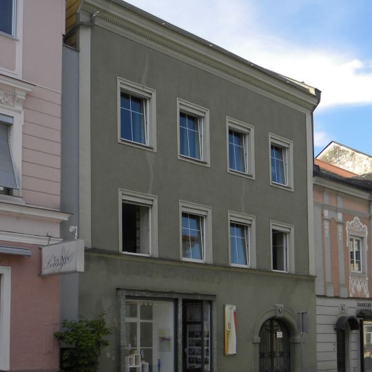 Wohn- und Geschäftshaus, Kronpichlhaus Nr. 66