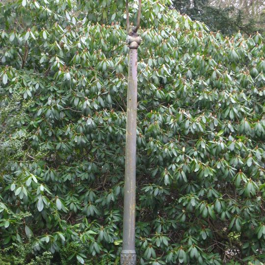 Pauwhof: tuinornamenten