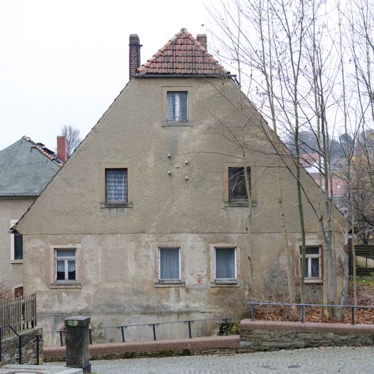 Ehemalige Mühle, später Wohnhaus in offener Bebauung Unterstadt 2