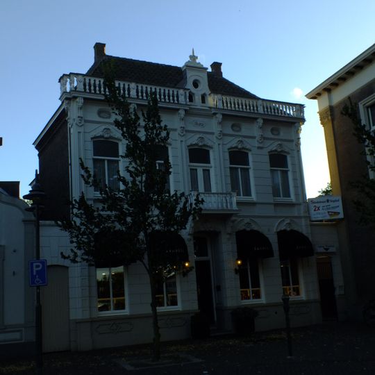 Hoofdstraat 1, Veghel