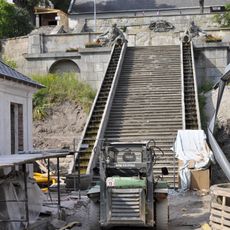Torzo zámku Kuks s terasou a se schodištěm